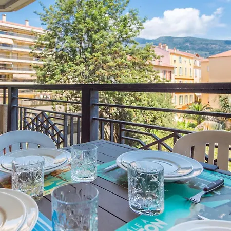 Apartman Splendide 2 Pieces Vue Jardin, Calme, Plein Centre *